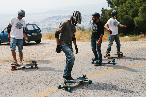 Freebord: Στροφές 360° πάνω σε έξι ρόδες