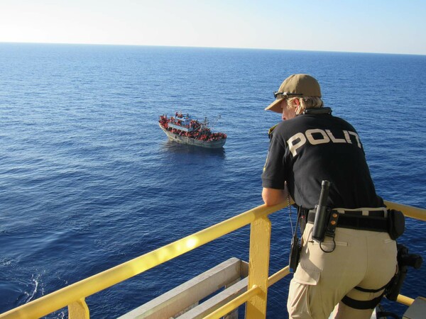 FRONTEX: 300 χιλιάδες πρόσφυγες θα φτάσουν στην Ευρώπη από τη Λιβύη το 2016