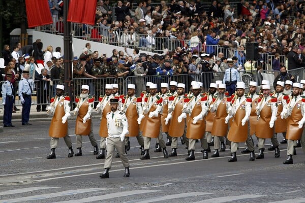 Η μεγαλειώδης παρέλαση στο Παρίσι για την επέτειο της Άλωσης της Βαστίλης