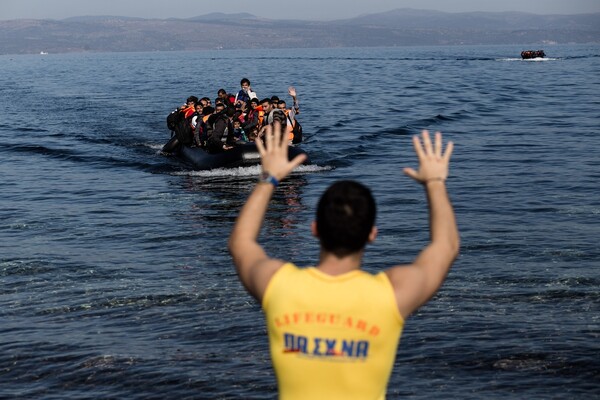 122 μετανάστες και πρόσφυγες μέσα σε ένα 24ωρο στα νησιά