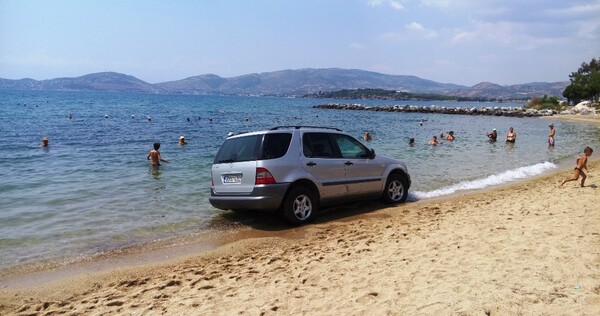 Μαγνησία: 81χρονος έχασε τον έλεγχο και βρέθηκε με το αυτοκίνητο στη θάλασσα (ΦΩΤΟ)