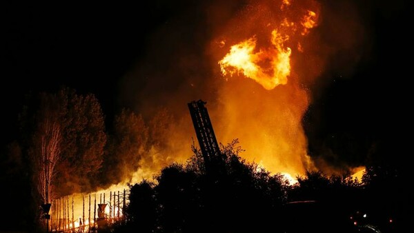 Bίαιη νύχτα στα προάστια του Παρισιού-10 συλλήψεις