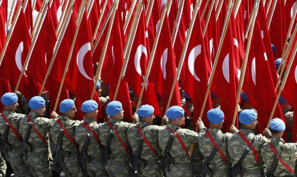 Νέες αποτάξεις στον τουρκικό στρατό