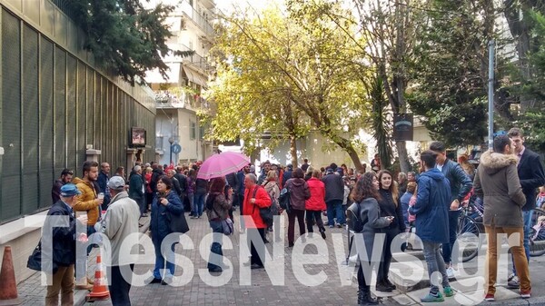 Ουρές Τούρκων έξω από το σπίτι του Κεμάλ στη Θεσσαλονίκη