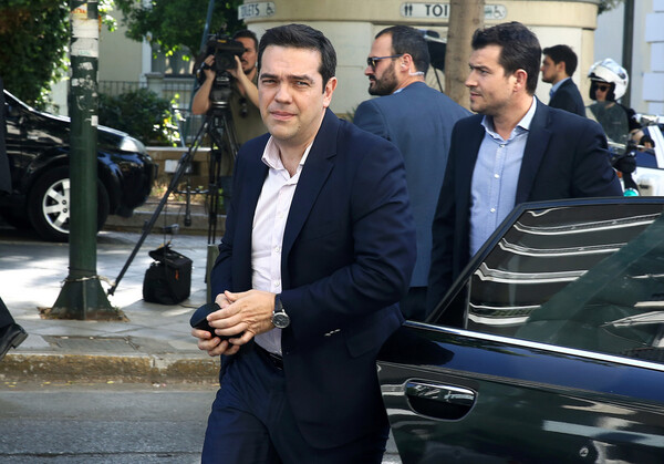 Ο Αλέξης Τσίπρας δεν αποκλείει δημοψήφισμα για την συνταγματική αναθεώρηση