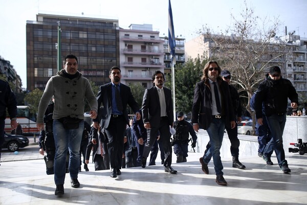 Το Διοικητικό Πρωτοδικείο εξετάζει το θέμα της κράτησης των 8 Τούρκων στρατιωτικών