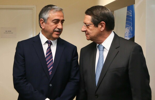 Κυπριακό: Μετά το δημοψήφισμα στην Τουρκία η επόμενη συνάντηση Αναστασιάδη - Ακιντζί