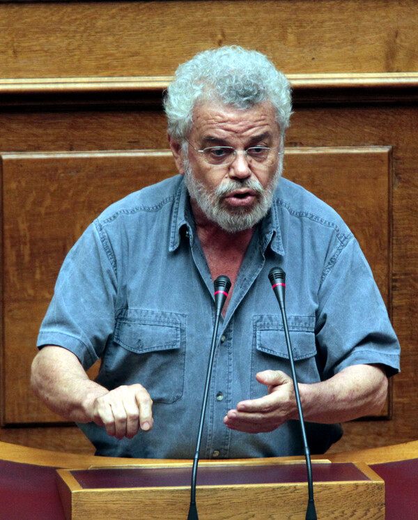 Μανιός τoυ ΣΥΡΙΖΑ για την τραγωδία με την Πόρσε:Tα γρήγορα αυτοκίνητα είναι ταξικός παραλογισμός- Απευθύνονται σ' έναν πολύ πλούσιο