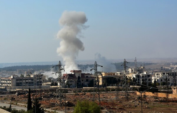 Νέο κύμα βομβαρδισμών του συριακού στρατού κοντά στη Δαμασκό