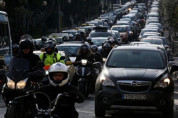 Έρχονται κι άλλες απεργίες - To χάος στους δρόμους της Αθήνας χωρίς μετρό, τραμ και ηλεκτρικό