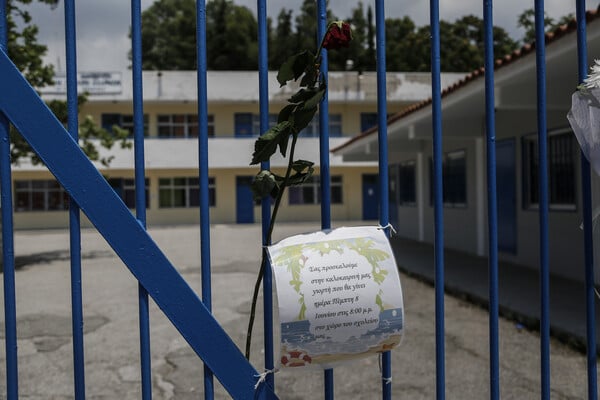 Έτοιμο να εκραγεί το Μενίδι - Συγκλονίζει η μητέρα του μικρού Μάριου - ΒΙΝΤΕΟ