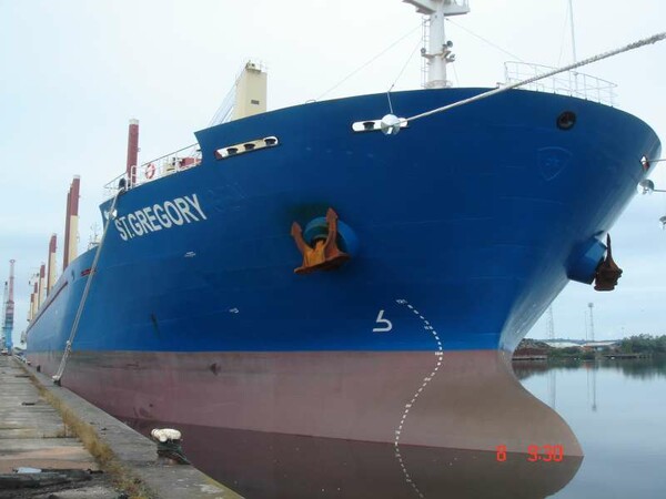 Φορτηγό πλοίο προσάραξε στο Λακωνικό Κόλπο