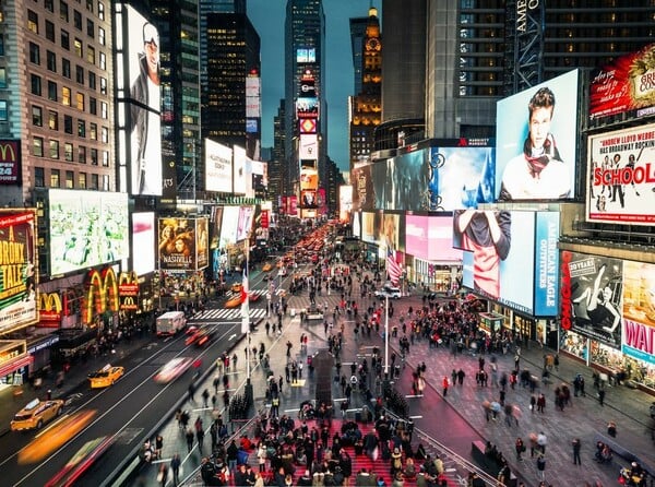 H Times Square αλλάζει «πρόσωπο» - Ολοκληρώθηκε η ανάπλαση της πιο διάσημης πλατείας της Νέας Υόρκης