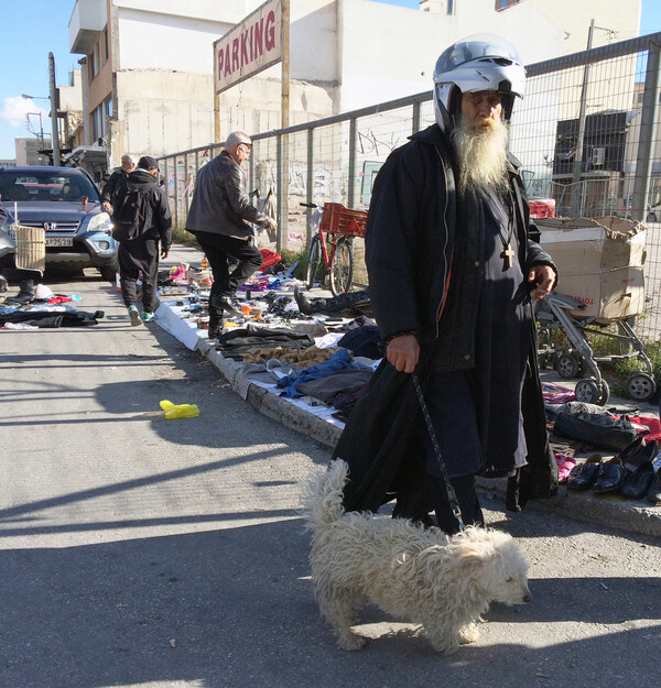 Το μικρό ελεύθερο παζάρι του Πειραιά