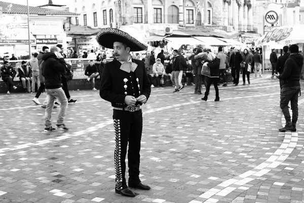 Mariachi in transit