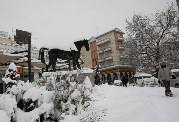 18 φωτογραφίες της χιονισμένης Λάρισας και του Θεσσαλικού Κάμπου