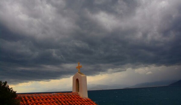 Τοπικές βροχές και πτώση της θερμοκρασίας