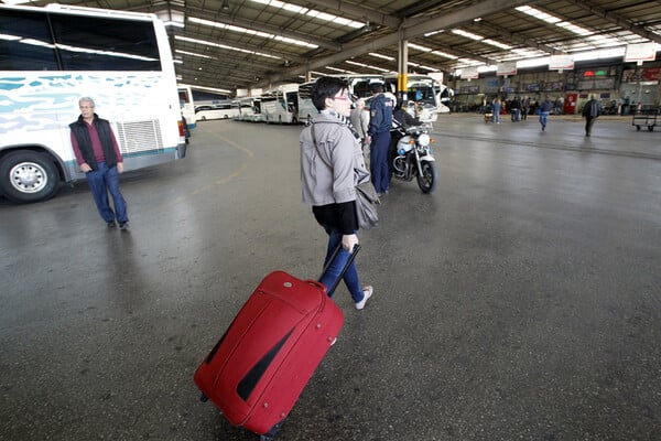 Αυξημένη η κίνηση σε αεροδρόμια, ΟΣΕ και ΚΤΕΛ