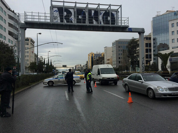 Οδοφράγματα στη Συγγρού έστησαν εργαζόμενοι στο Athens Ledra