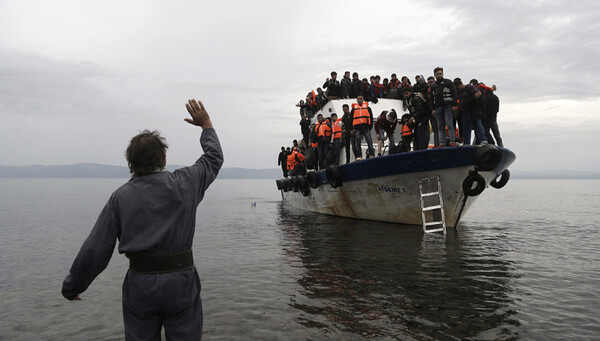 54 πρόσφυγες και μετανάστες έφτασαν στη Λέσβο