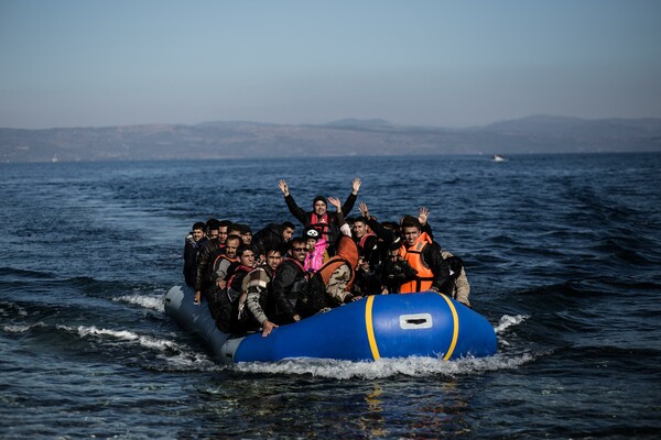 Αυξημένες πάλι οι ροές στα νησιά του Αιγαίου-100 νέοι πρόσφυγες και μετανάστες το πρωί στη Λέσβο