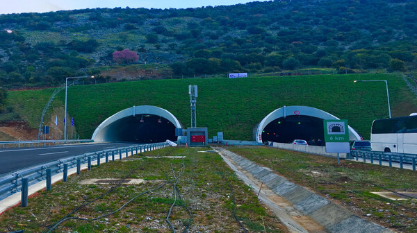 Έκλεισαν όλες οι σήραγγες στα Τέμπη λόγω ηλεκτρολογικών προβλημάτων