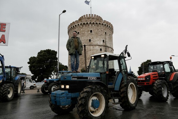 Θεσσαλονίκη: Με τρακτέρ στο Διοικητήριο αγρότες και κτηνοτρόφοι -Τι προγραμματίζουν για σήμερα