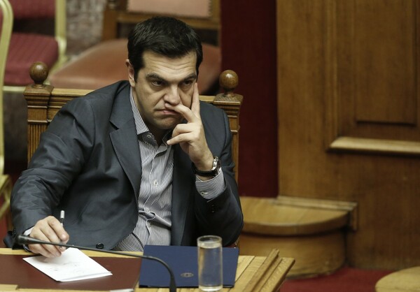 ΝΔ: Ο κ. Τσίπρας παρακαλεί το ΔΝΤ να παραμείνει στο μνημόνιο