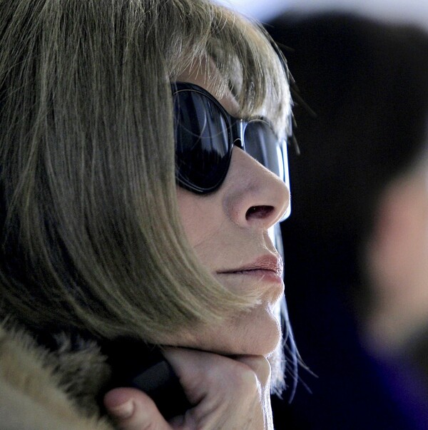 Η Anna Wintour επέλεξε τις καλύτερες φωτογραφίες από το αρχείο της Vogue