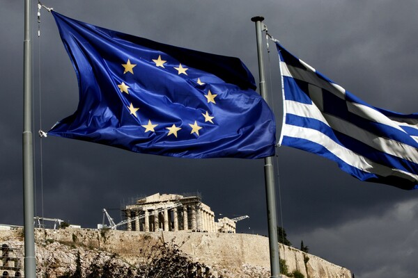 Γερμανικός Τύπος: Ο χρόνος και οι διαφωνίες πιέζουν την Αθήνα