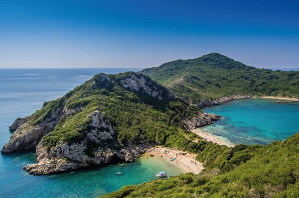 Όλες οι ελληνικές παραλίες (και οι κολπίσκοι) σε ένα app