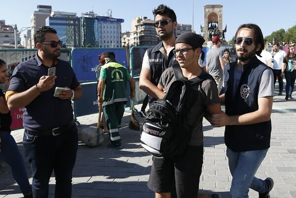 Συνελήφθησαν ακτιβιστές και μέλη της Διεθνούς Αμνηστίας στην Τουρκία - Έντονη αντίδραση της οργάνωσης