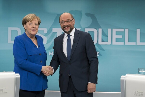Γερμανία: Συνάντηση Μέρκελ - Σουλτς την Τετάρτη για ενδεχόμενη κυβερνητική συμμαχία