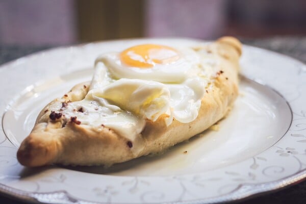 Eπιτέλους, ένα brunch που δεν καταδέχεται τα pancakes!