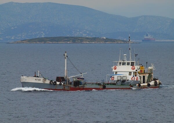 Ελεύθεροι ο πλοίαρχος και το μέλος του πληρώματος «Αίγινα» που συγκρούστηκε με αλιευτικό