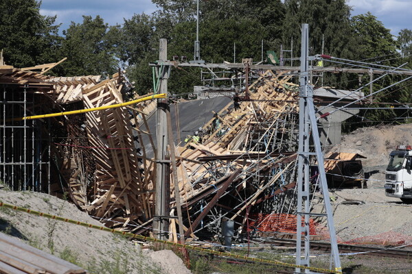 Σουηδία: Δώδεκα τραυματίες από κατάρρευση γέφυρας- Αρκετοί παγιδευμένοι στα χαλάσματα