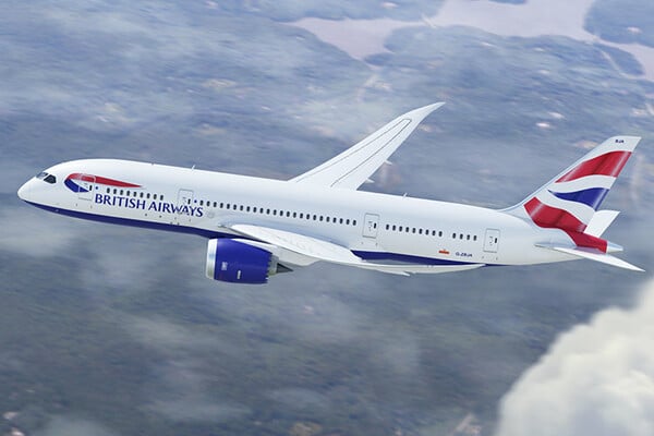 Κεραυνός άνοιξε 42 τρύπες σε αεροσκάφος της British Airways