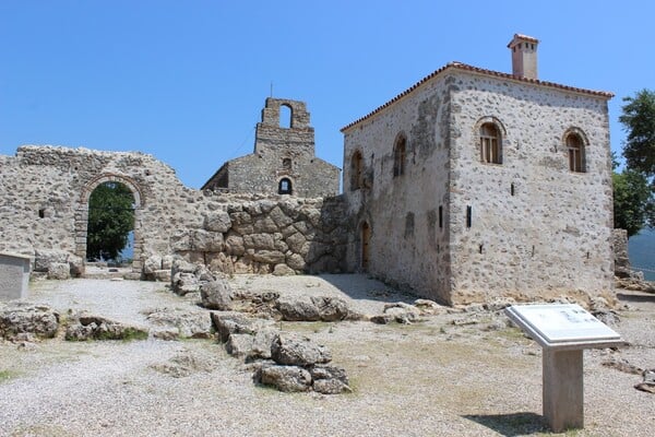 Ένα ταξίδι στην παράξενα όμορφη Πρέβεζα