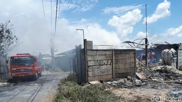 Ινδονησία: Στους 47 οι νεκροί από την έκρηξη σε εργοστάσιο κατασκευής πυροτεχνημάτων