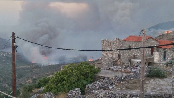 H εικόνα στα μέτωπα των πυρκαγιών-Ποιες περιοχές κινδυνεύουν σήμερα