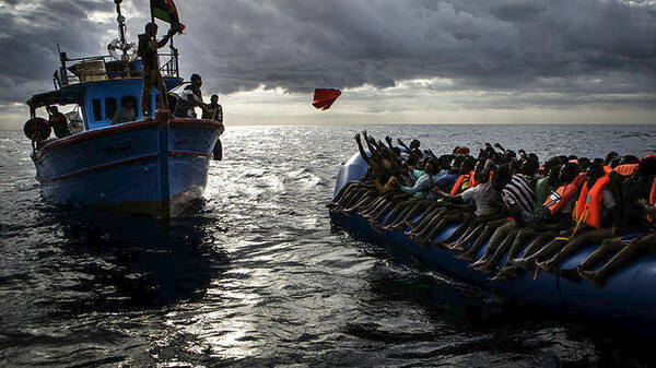 Stern: Μια συμμορία ακροδεξιών περιπολεί στη Μεσόγειο με τη βοήθεια ΜΚΟ