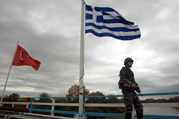 Γερμανικός Τύπος: Διελκυστίνδα για τους δύο Έλληνες κρατούμενους στρατιώτες