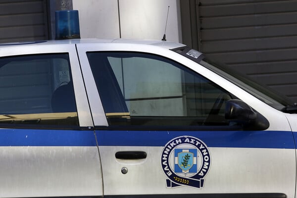 Συνελήφθη 35χρονος που εξαπατούσε ηλικιωμένους προσποιούμενος τον λογιστή