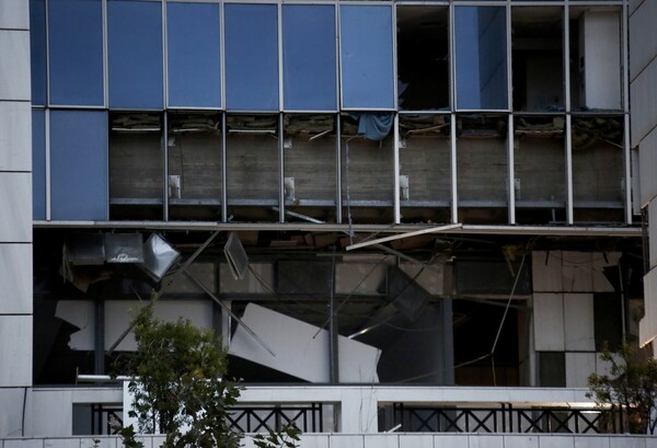 Φωτογραφίες από το Εφετείο μετά τη βόμβα - Αποκλεισμένη όλη η περιοχή