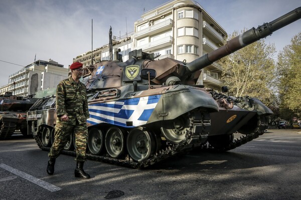 Η στρατιωτική παρέλαση της Αθήνας για την 25η Μαρτίου - ΦΩΤΟΓΡΑΦΙΕΣ