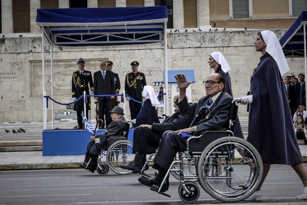 Η στρατιωτική παρέλαση της Αθήνας για την 25η Μαρτίου - ΦΩΤΟΓΡΑΦΙΕΣ