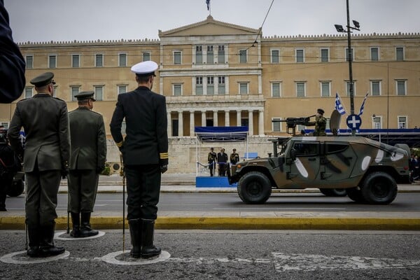 Η στρατιωτική παρέλαση της Αθήνας για την 25η Μαρτίου - ΦΩΤΟΓΡΑΦΙΕΣ