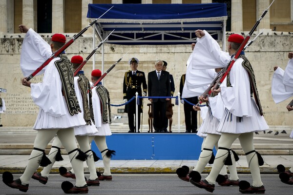 Η στρατιωτική παρέλαση της Αθήνας για την 25η Μαρτίου - ΦΩΤΟΓΡΑΦΙΕΣ