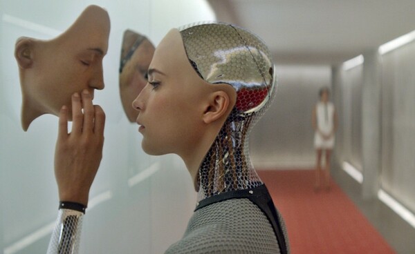 Alex Garland: Η «φωνή» της Generation X που εντυπωσίασε με το «Ex Machina»