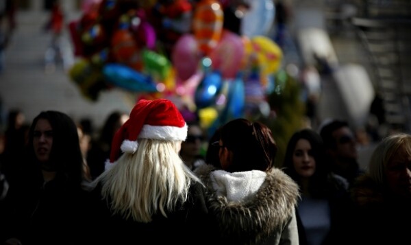 Το ωράριο των καταστημάτων μέχρι την Πρωτοχρονιά